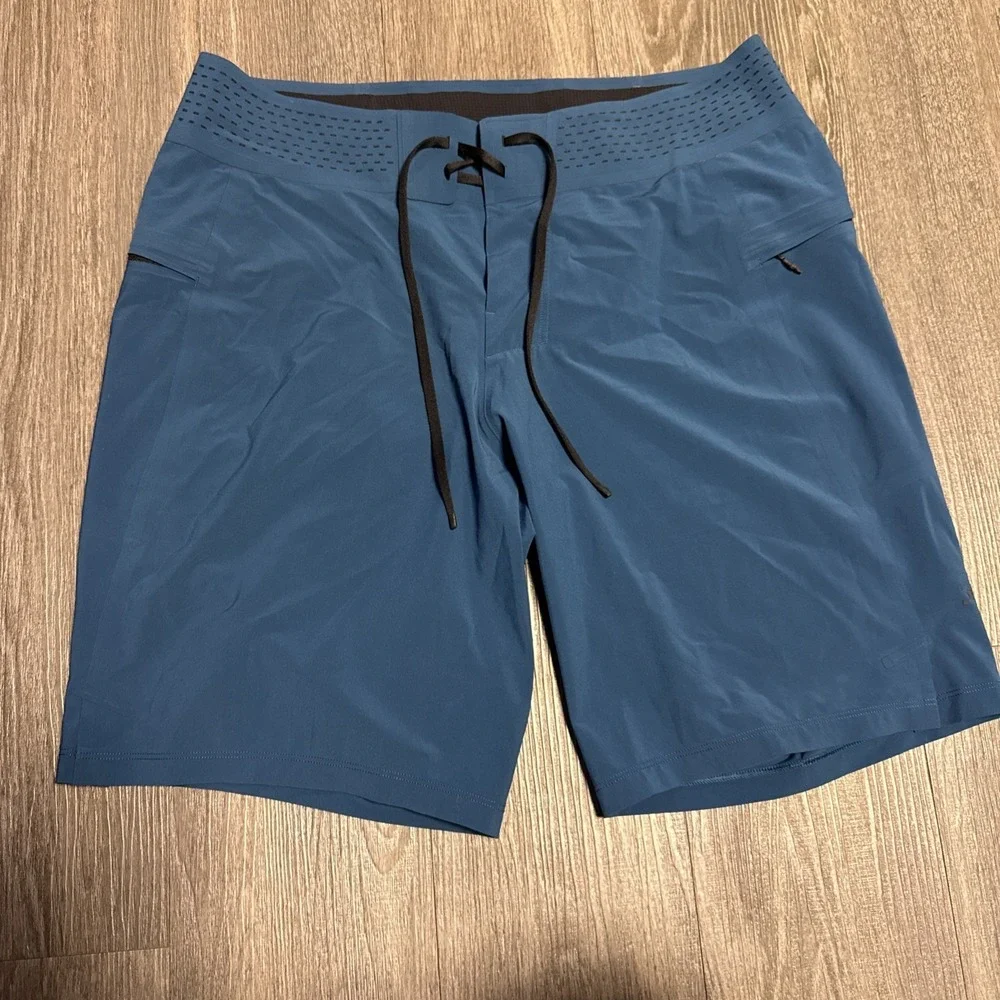 Lululemon Current State Board Short 9